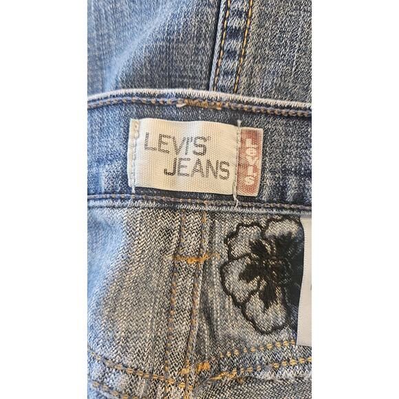 Levi Strauss Womens 12 Denim Skirt Light Blue Wash Button Fly Frayed Hem Floral - Picture 9 of 11